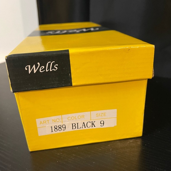 Wells Black Flats - Picture 5 of 6